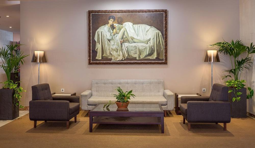 Hotel Angela - Adults Recommended Фуeнхирола Екстериор снимка