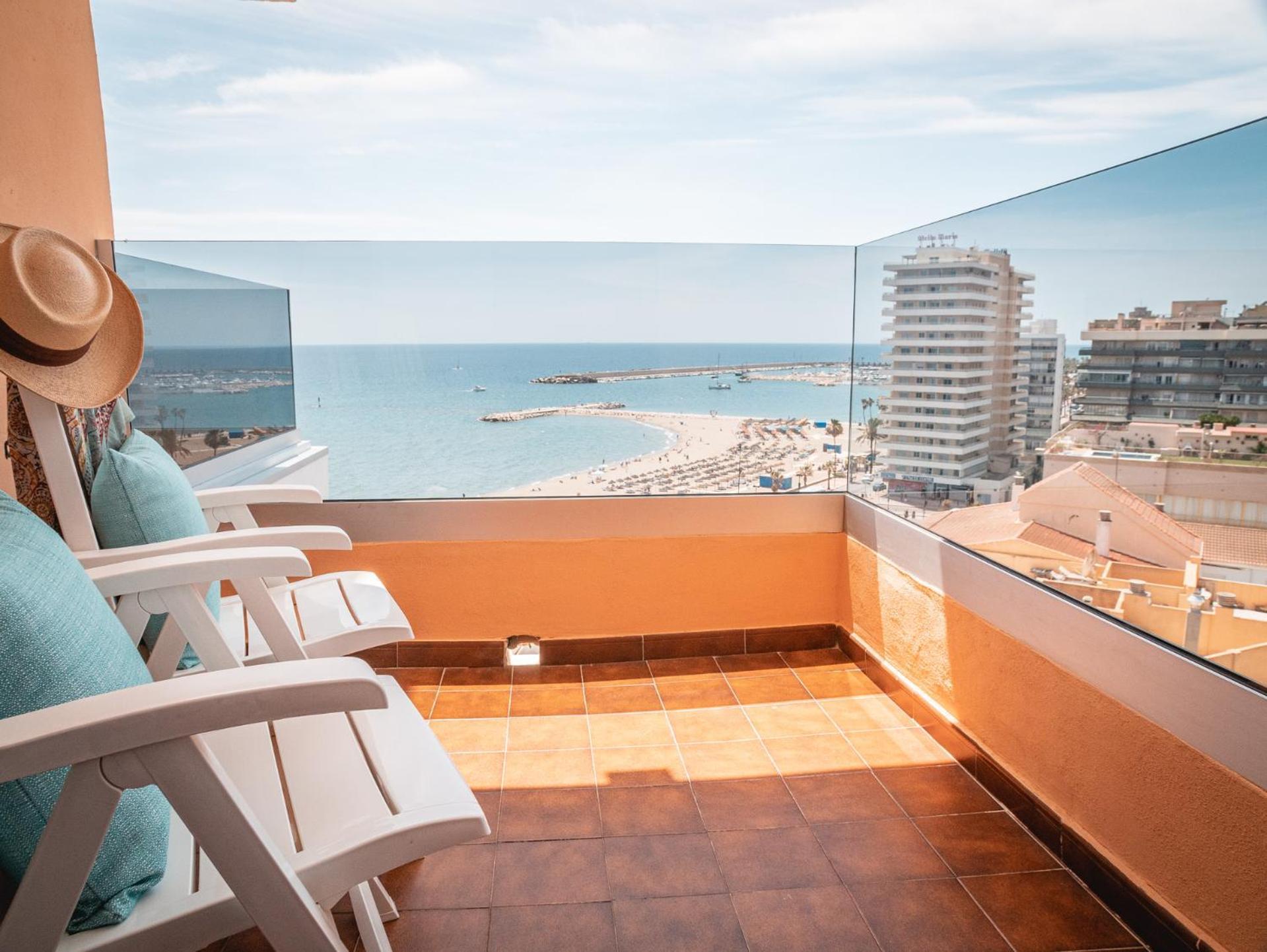 Hotel Angela - Adults Recommended Фуeнхирола Екстериор снимка