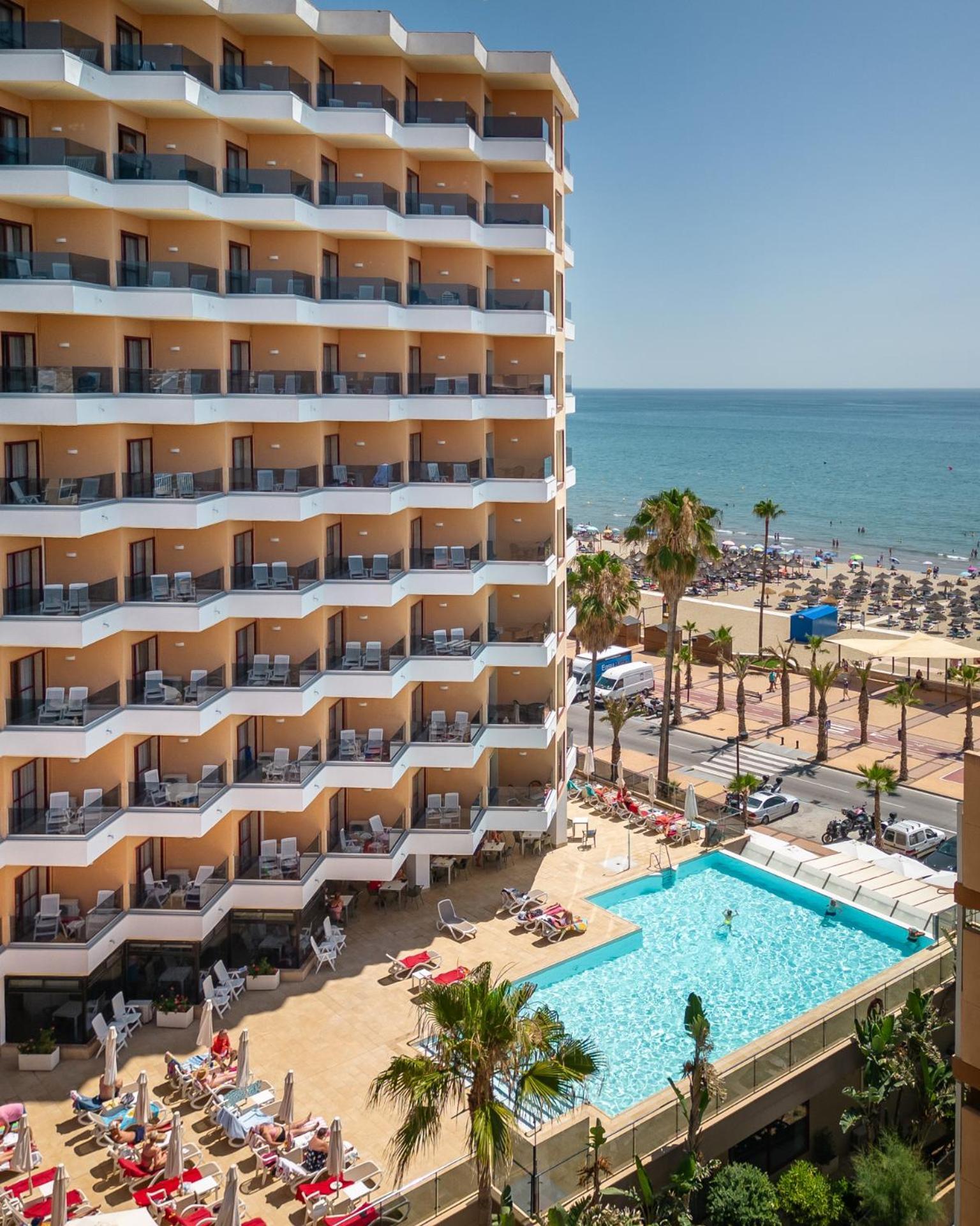 Hotel Angela - Adults Recommended Фуeнхирола Екстериор снимка